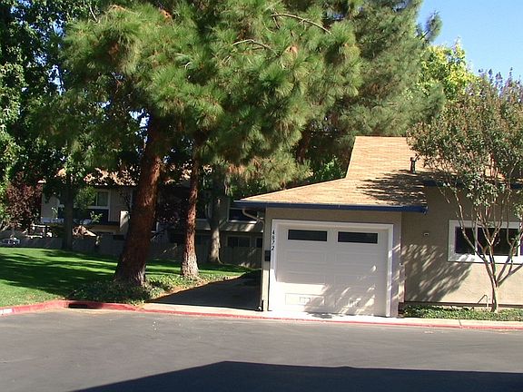 2nd image of 4872 Mintwood Ct
