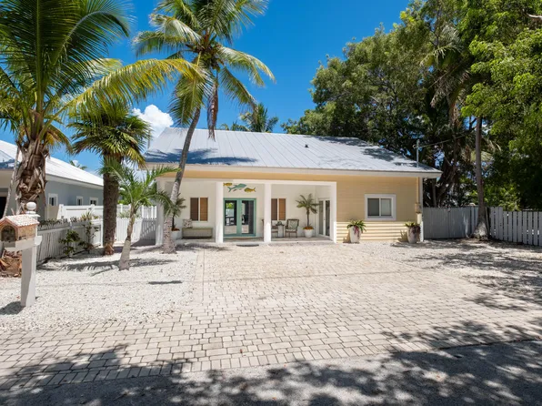 118 1st St, Key Largo, FL 33037