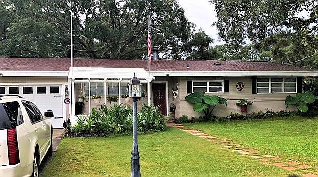 1st image of 307 Loruna Dr