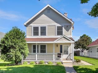 61 Sycamore St W, Saint Paul, MN 55117