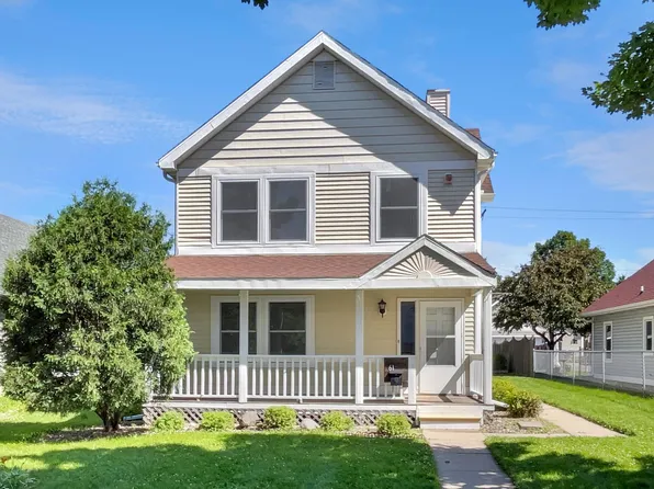 61 Sycamore St W, Saint Paul, MN 55117