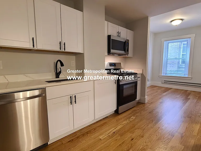 7 Noyes Pl #2 — Photo 3