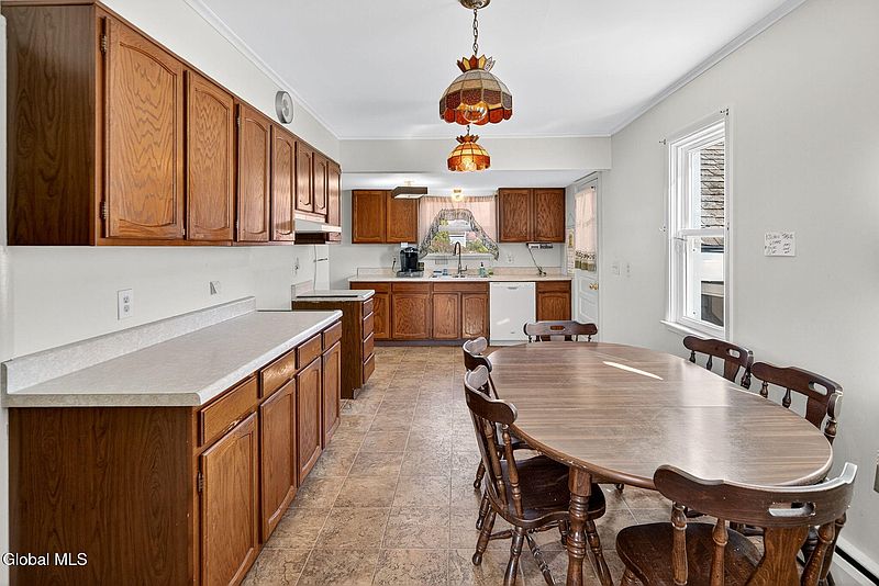 4th image of 420 Marengo Street