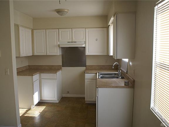 3rd image of 6730 Shadowbrook Dr