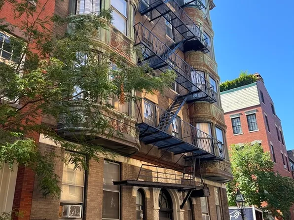 64 Revere St, Boston, MA 02114