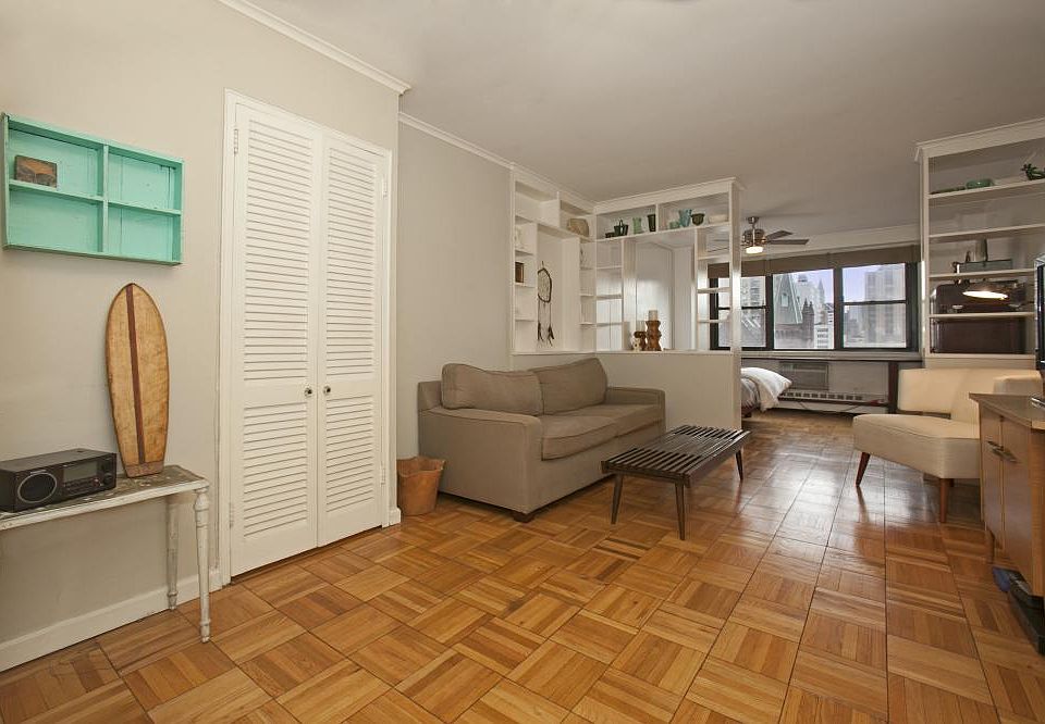 1st image of 210 E 15th St APT 10P