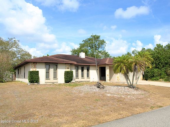 4th image of 380 Englar Ave NE