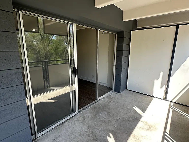 Luxe Tower apartments — Photo 45