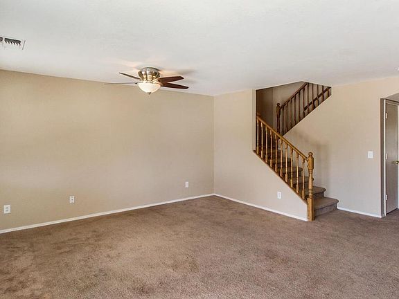 4th image of 407 E Settlers Trl