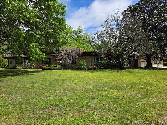 2nd image of 1800 Rockdale Blvd