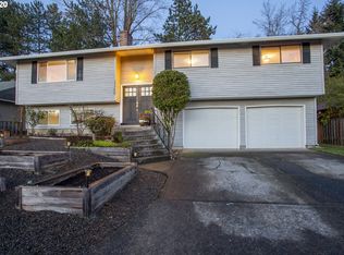 17750 Tims View Ave, Gladstone, OR 97027