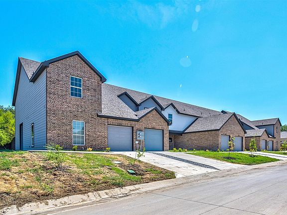 3rd image of 3202 Wexford Dr