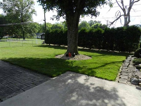4th image of 1620 Williams Dr