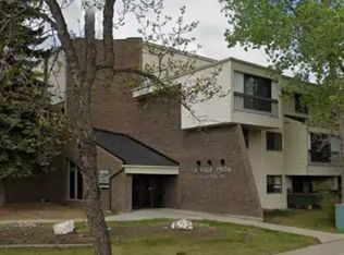 80 Liberton Dr #1A, Saint Albert, AB T8N4N3