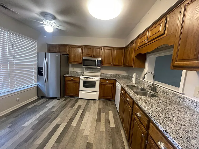 4859 Woods Edge Rd — Photo 5