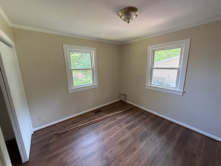 2405 Van Buren St — Photo 7