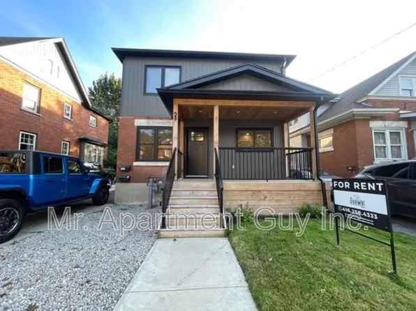 29 Gruhn St, Kitchener, ON N2G 1S5