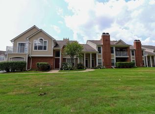 56222 Troon Dr N UNIT 202, Utica, MI 48316