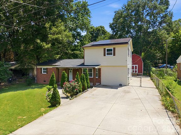 3rd image of 3014 Curtis St