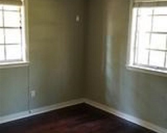 4th image of 3937 Lake Catherine Dr