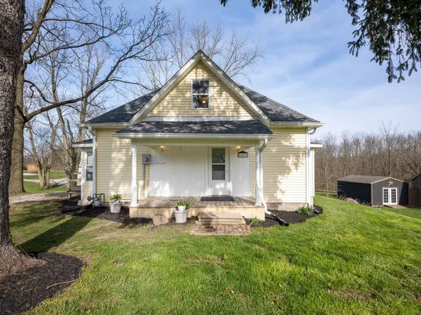 689 W Henry Rd, Kirklin, IN 46050