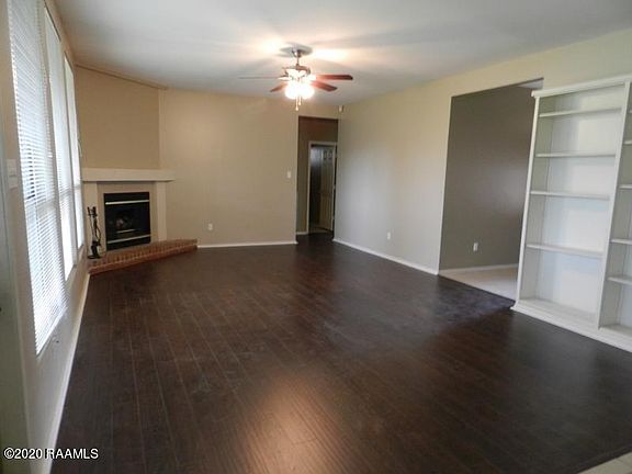 3rd image of 124 W Avondale Dr