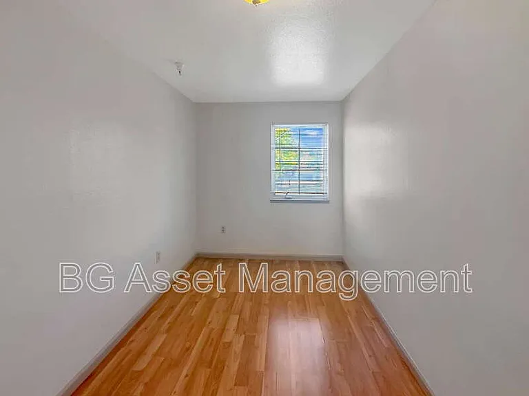 701 San Pablo Ave #10 — Photo 9