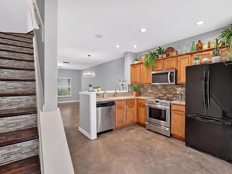 8098 Summer Bay Ct — Photo 2