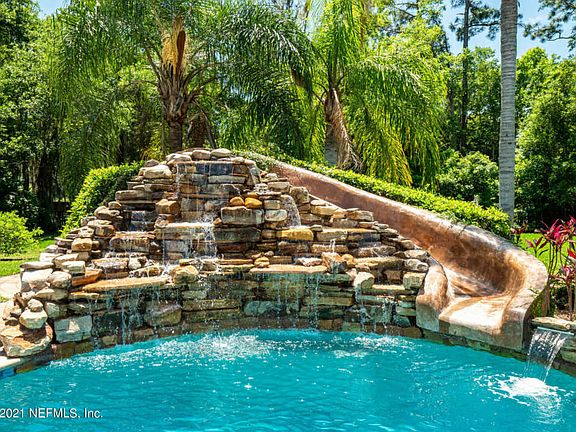 5th image of 349 Summerset Dr