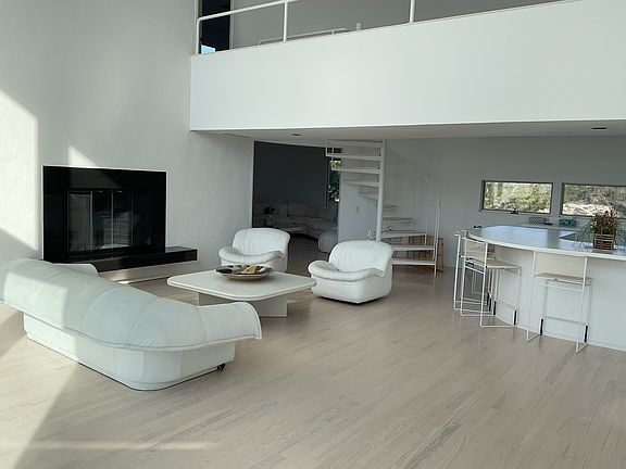 2nd image of 16 Marine Blvd