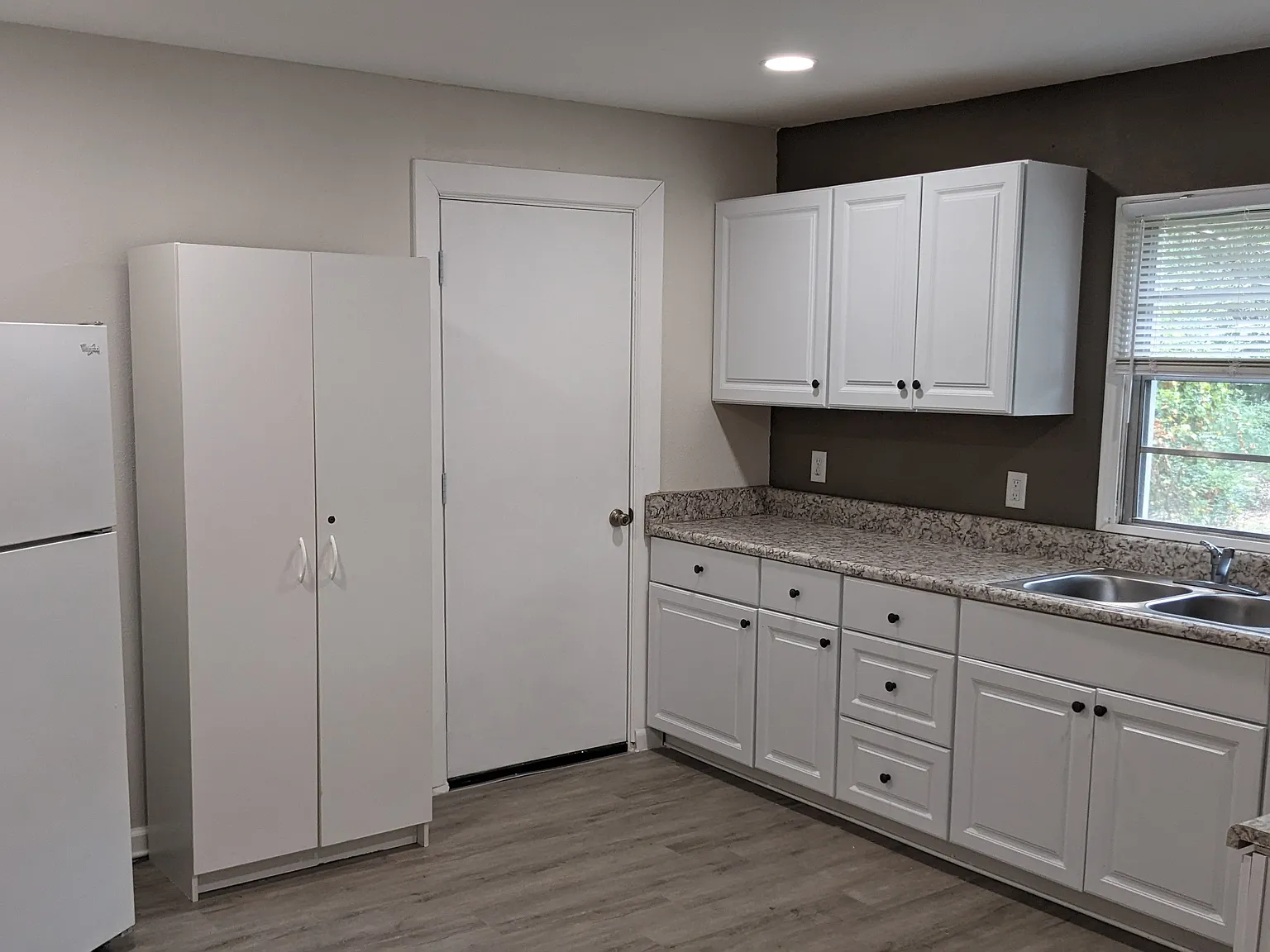 3 bed, 1006 sqft, $1,495 — Photo 3