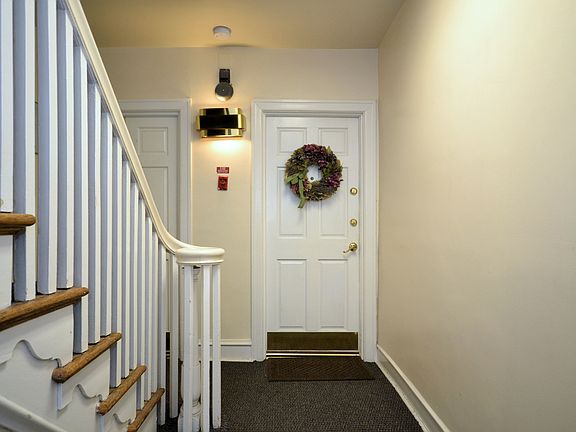 3rd image of 6142 Wayne Ave APT 5