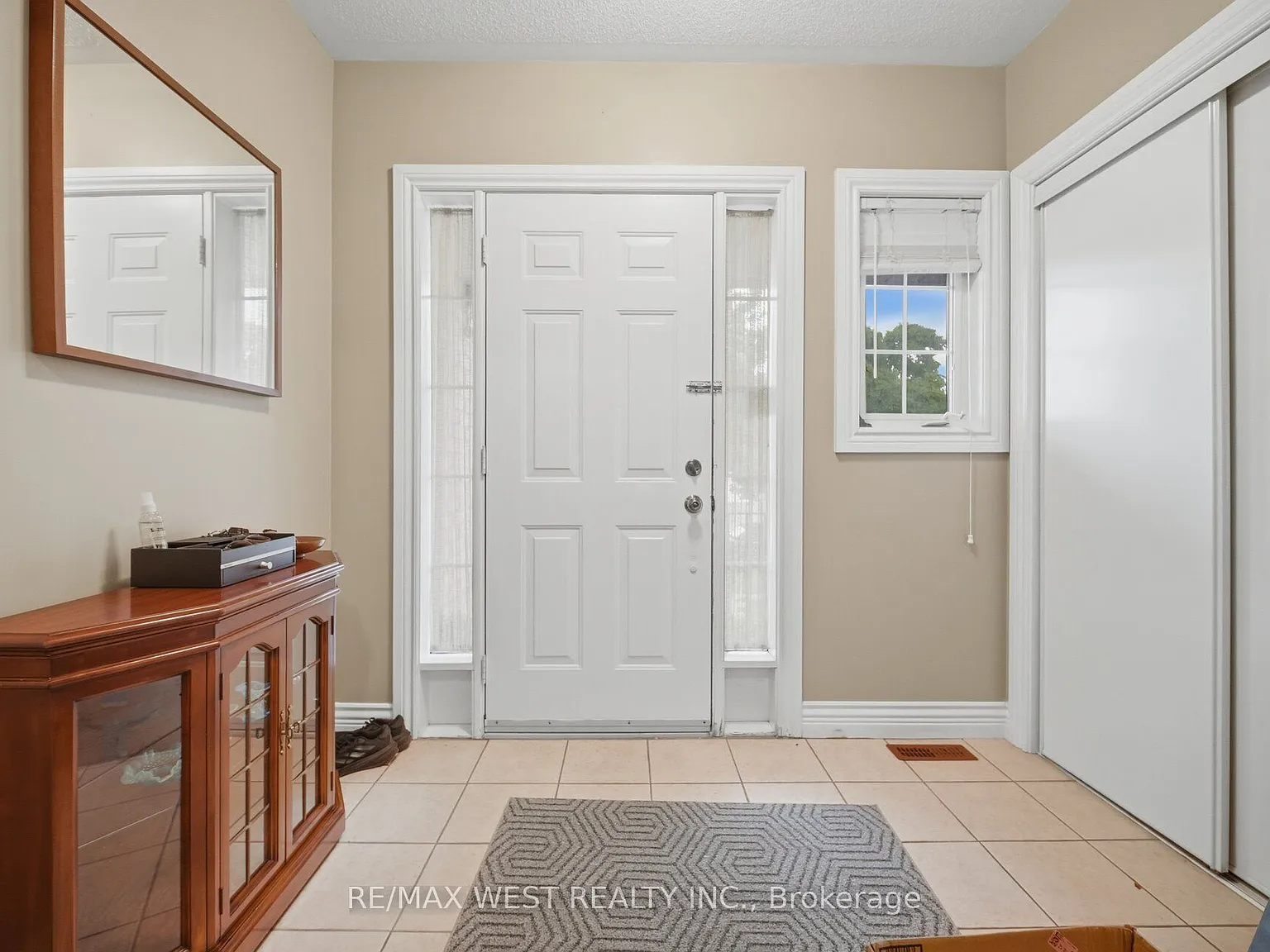 3 bed, $3,400 — Photo 2