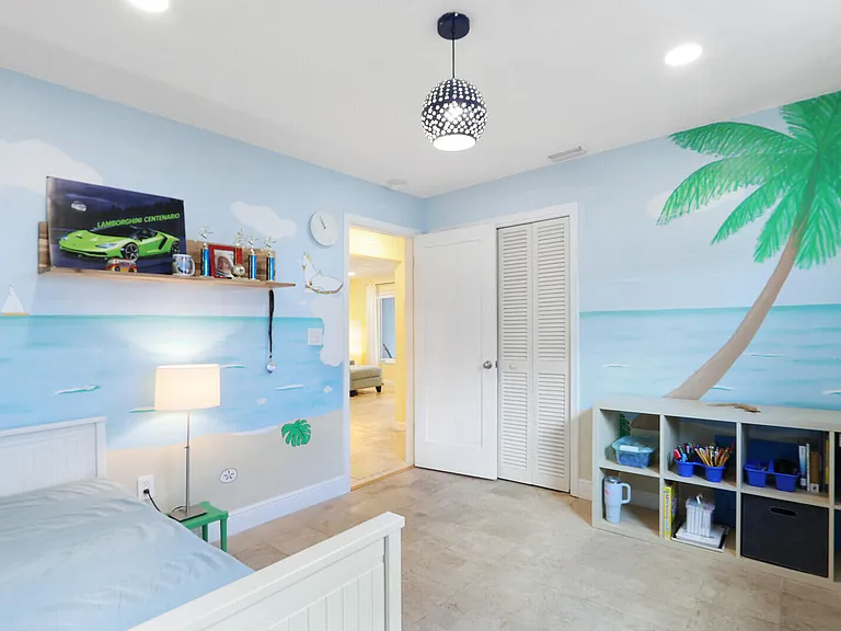 721 N Lakeside Dr — Photo 27