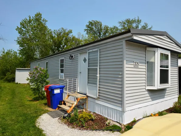 205 Shelburnewood Drive, Shelburne, VT 05482