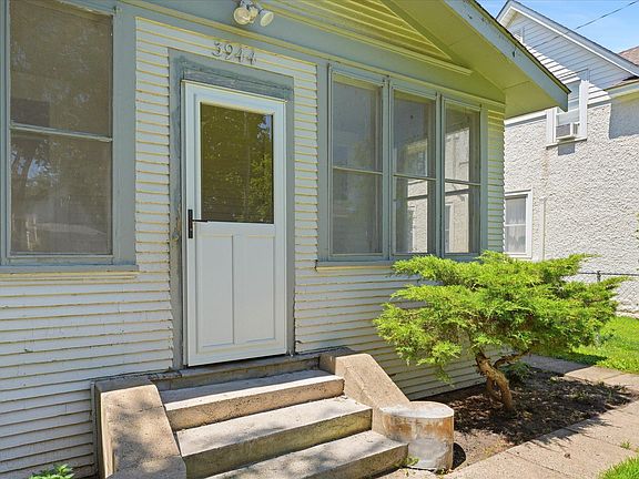 4th image of 3944 Oakland Ave