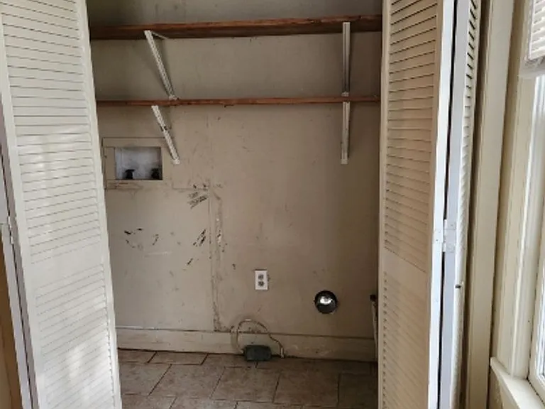 239 West Dr — Photo 4
