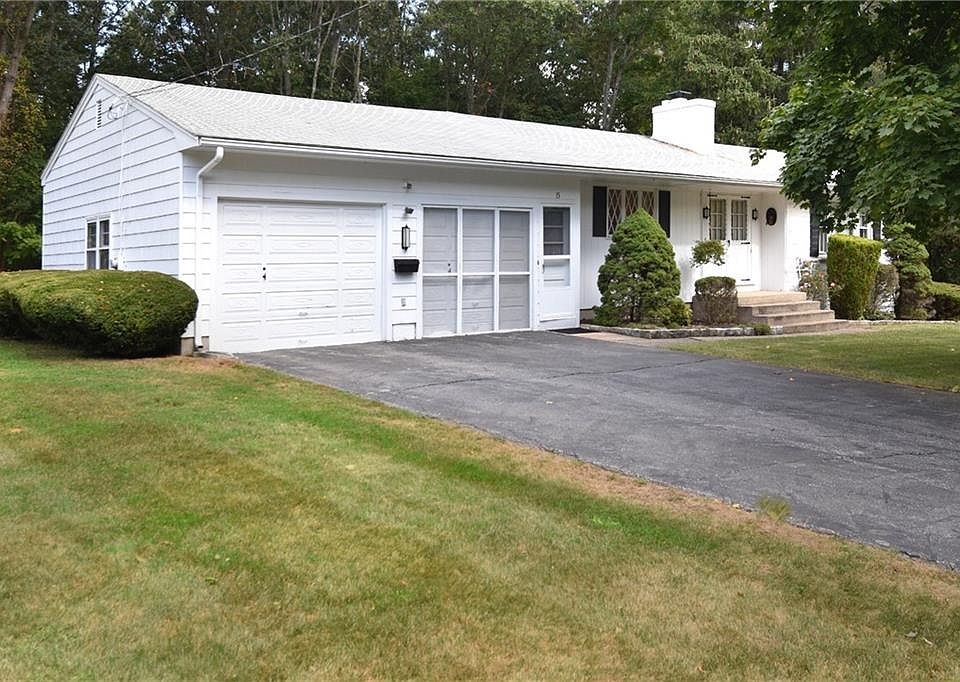 2nd image of 15 Highwood Dr