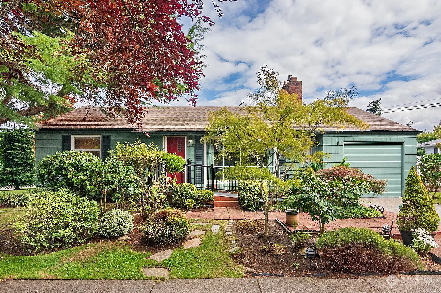 3217 N Mason Avenue photo 1