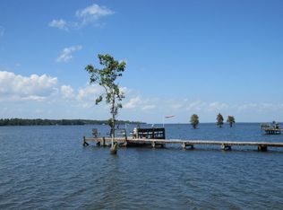 686 Lakeside Dr, Moncks Corner, SC 29461