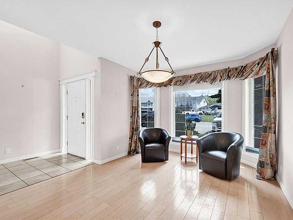 5th image of 789 E Chestermere Dr