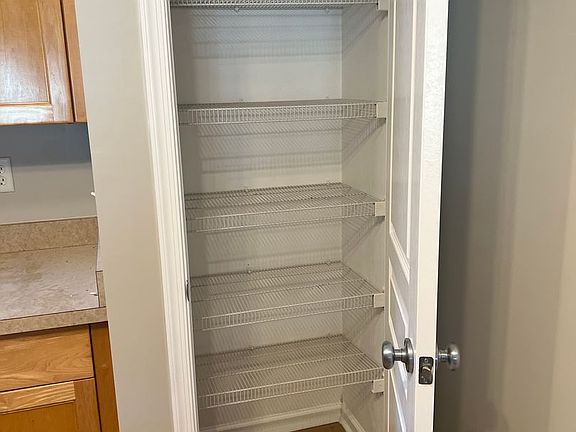 4th image of 4504 Lee Ave