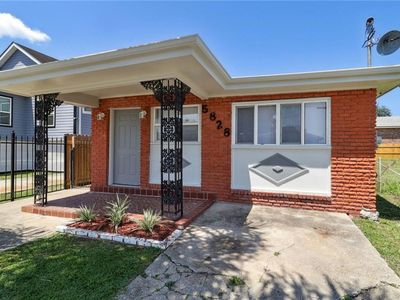 5828 Baccich St, New Orleans, LA, 70122