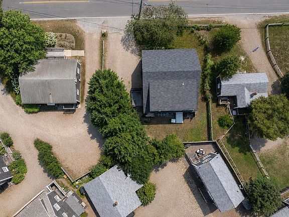 3rd image of 13 Hooper Farm Rd