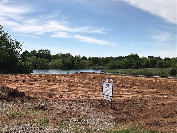 4th image of 1000 Siena Springs Dr
