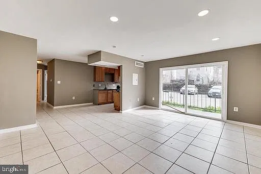5009 D St SE #101