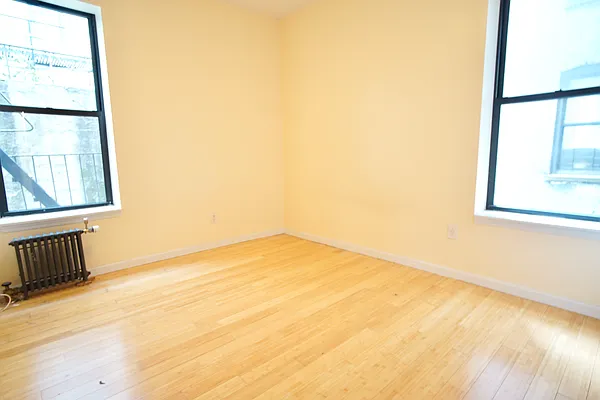 Rented by Compass | media 13