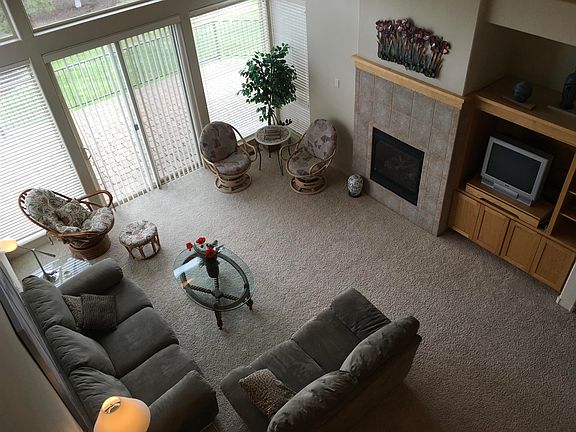 2nd image of 10566 Village Loop