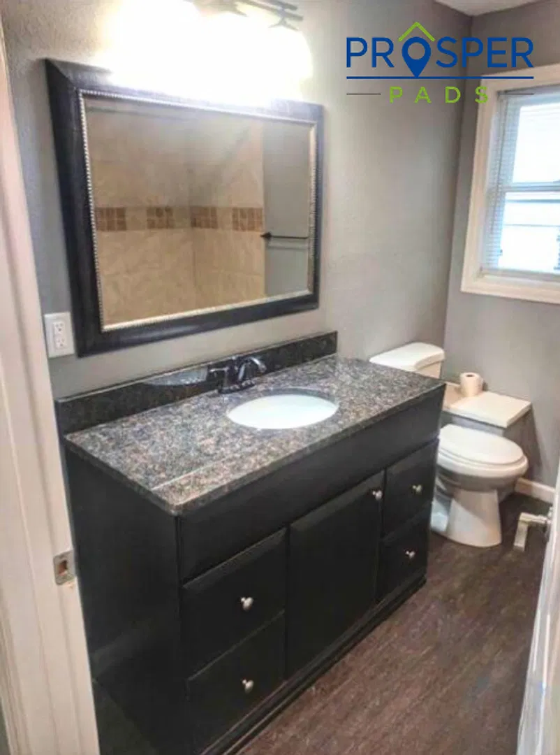 Skip the Crowded ApartmentEnjoy Your Own Space! — Photo 4