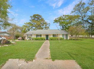 5018 Glenhaven Dr, Baytown, TX 77521